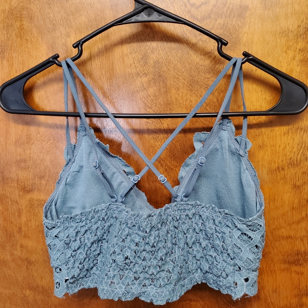 Size small bra - Picture 2 of 4